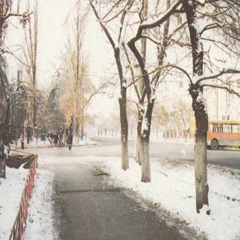 Проспект Райымбека в Алматы.