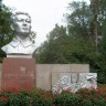 Памятник Уразу Жандосову в городе Алмата