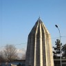 Это Усыпальница Раимбека-батыра в городк Алма-Ате