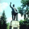 Памятник Кирову в городе Усть-Каменогорск