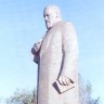 Памятник Абаю, один из старейщих памятников города Семей.