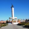 21-метровый монумент, изображающий казахского батыра с орлом и луком
